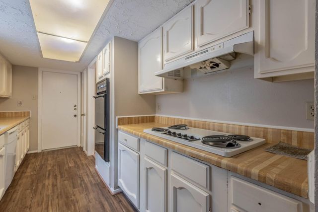 6015 Knotty Post Lane, Spring, TX 77373