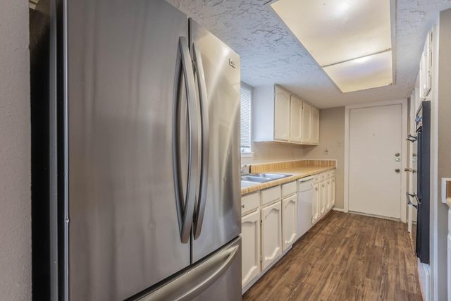 6015 Knotty Post Lane, Spring, TX 77373