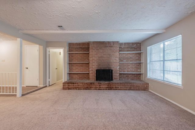 6015 Knotty Post Lane, Spring, TX 77373