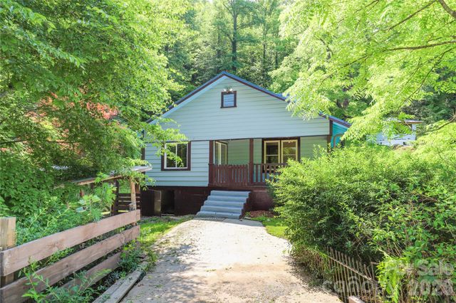 435 Mountain Cove Road, Marshall, NC 28753