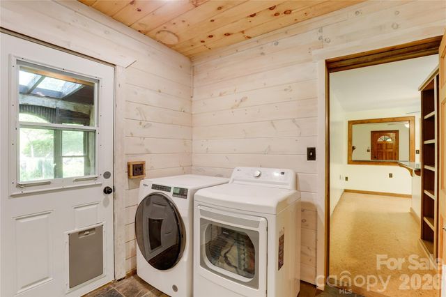 435 Mountain Cove Road, Marshall, NC 28753
