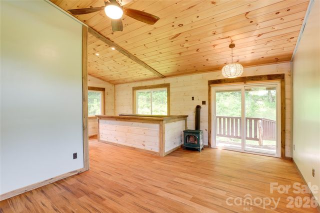 435 Mountain Cove Road, Marshall, NC 28753