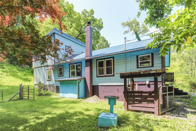435 Mountain Cove Road, Marshall, NC 28753