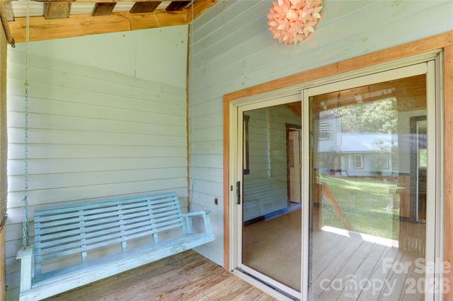 435 Mountain Cove Road, Marshall, NC 28753
