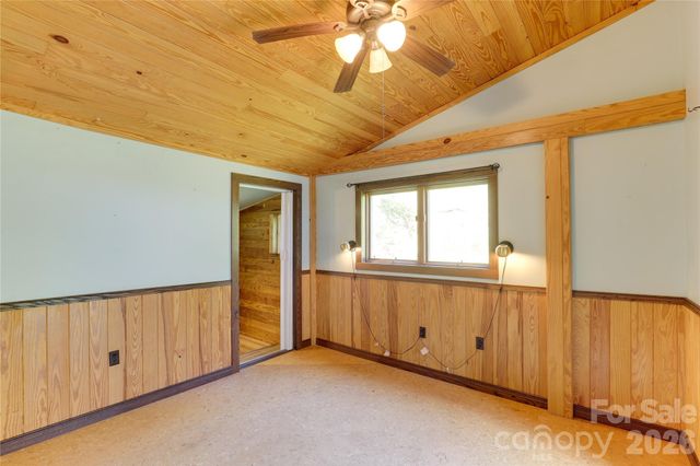 435 Mountain Cove Road, Marshall, NC 28753