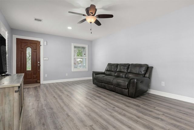 6910 Cayton Street, Houston, TX 77061