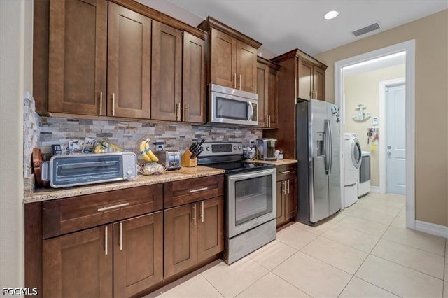 14 NW 35th PL, Cape Coral, FL 33993