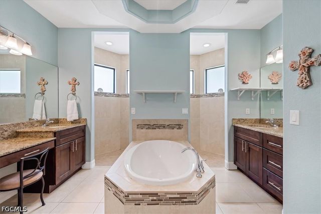 14 NW 35th PL, Cape Coral, FL 33993