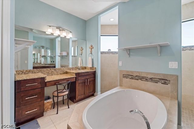 14 NW 35th PL, Cape Coral, FL 33993