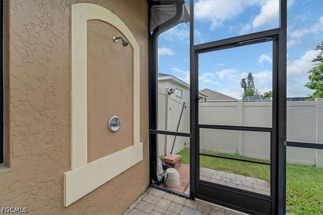 14 NW 35th PL, Cape Coral, FL 33993