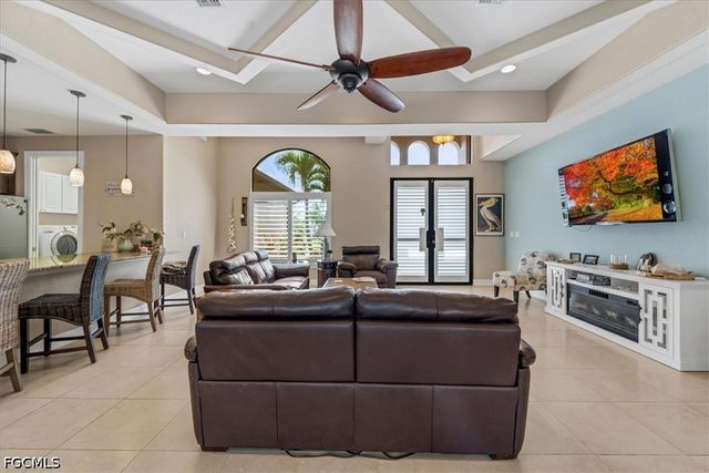 14 NW 35th PL, Cape Coral, FL 33993