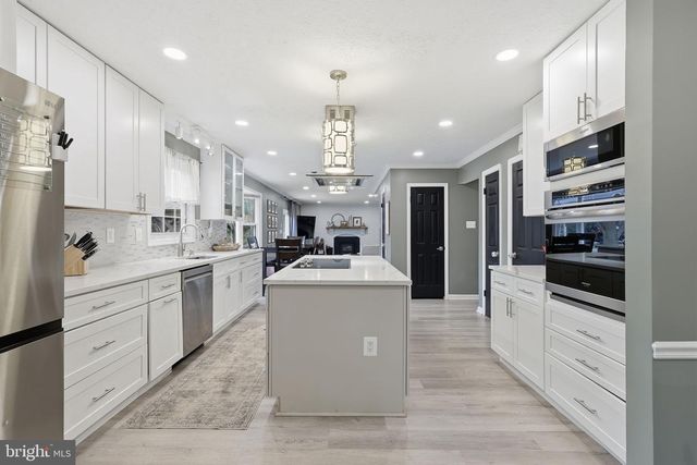 6047 GREENWAY CT, Manassas, VA 20112