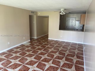 15205 NE 6th Ave D111, Miami, FL 33162
