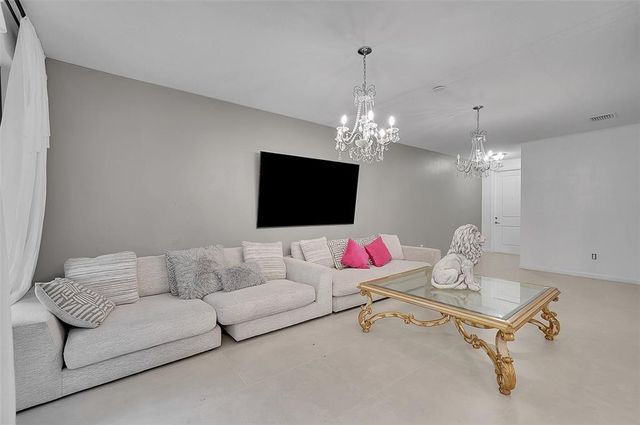 455 NW 33rd Lane, Pompano Beach, FL 33069