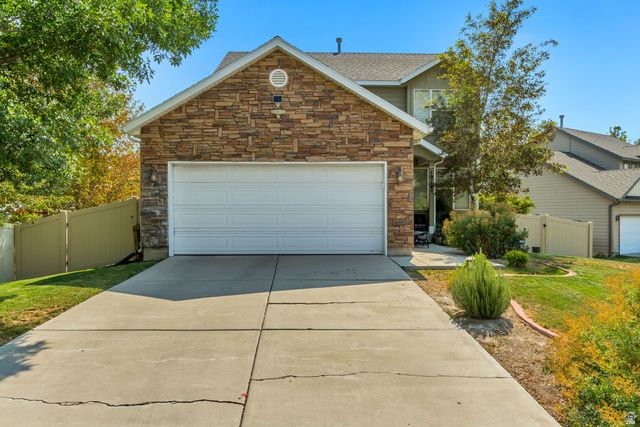 1914 N THOMPSON PL, Saratoga Springs, UT 84045