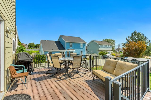 1914 N THOMPSON PL, Saratoga Springs, UT 84045