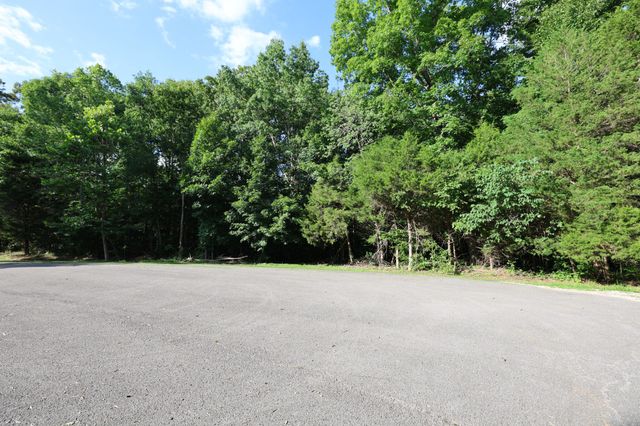 21 Holcomb Cir, Kingston Springs, TN 37082
