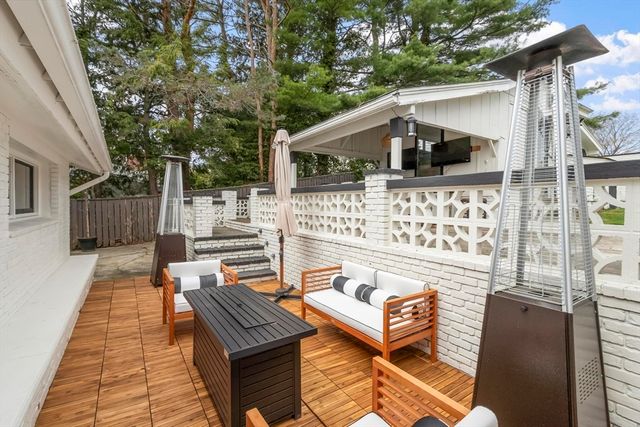 82 Cornell Rd, Marblehead, MA 01945
