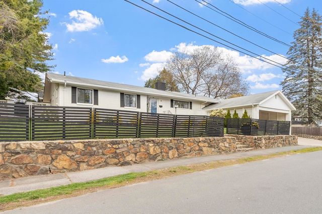 82 Cornell Rd, Marblehead, MA 01945
