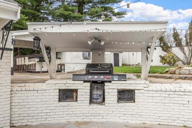 82 Cornell Rd, Marblehead, MA 01945
