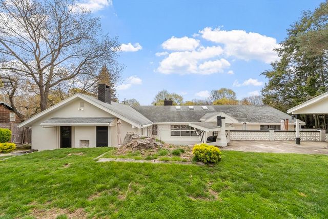 82 Cornell Rd, Marblehead, MA 01945