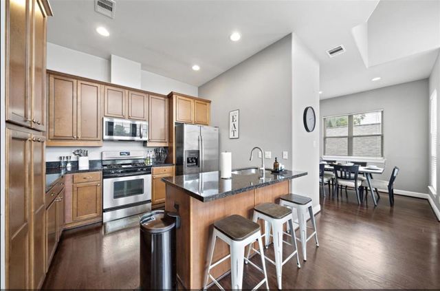 2512 Leeland Street, Houston, TX 77003