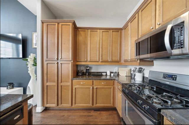 2512 Leeland Street, Houston, TX 77003