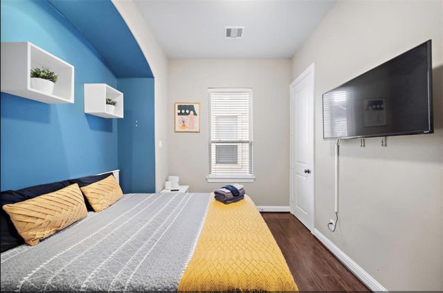 2512 Leeland Street, Houston, TX 77003