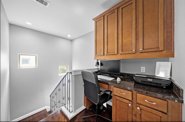 2512 Leeland Street, Houston, TX 77003
