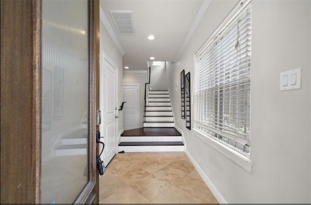 2512 Leeland Street, Houston, TX 77003