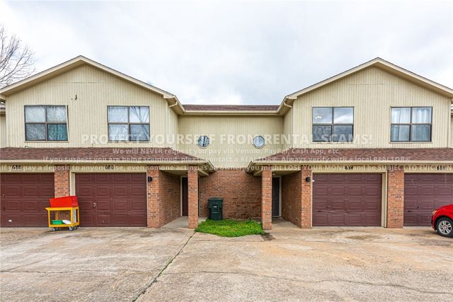 684 W Martha Drive, Fayetteville, AR 72703