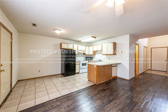 684 W Martha Drive, Fayetteville, AR 72703