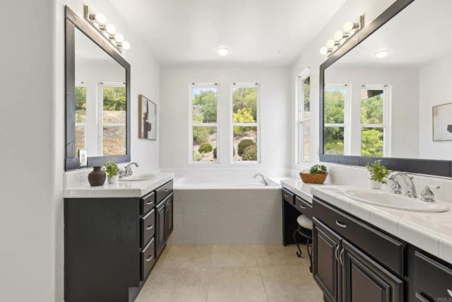 3212 Rancho Companero, Carlsbad, CA 92009