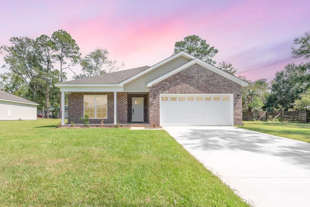 530 N Azalea Street, Geneva, AL 36340