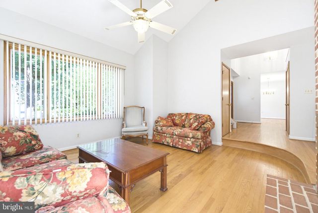 6181 WOODED RUN DR, Columbia, MD 21044