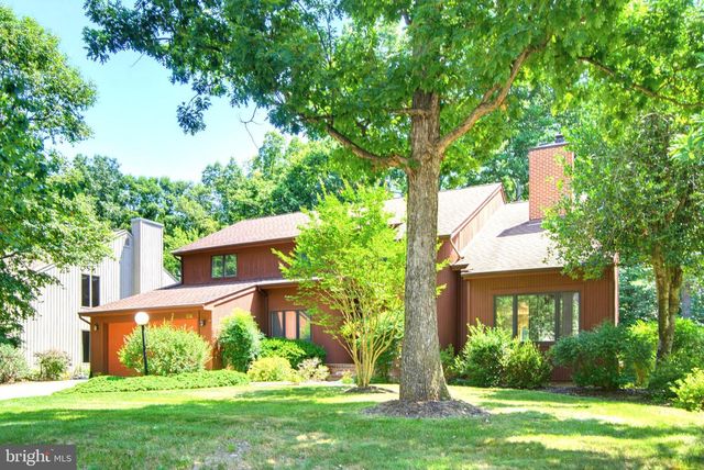 6181 WOODED RUN DR, Columbia, MD 21044