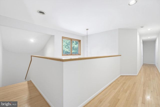 6181 WOODED RUN DR, Columbia, MD 21044