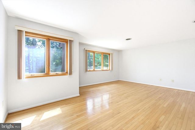 6181 WOODED RUN DR, Columbia, MD 21044