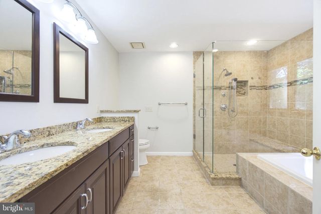 6181 WOODED RUN DR, Columbia, MD 21044