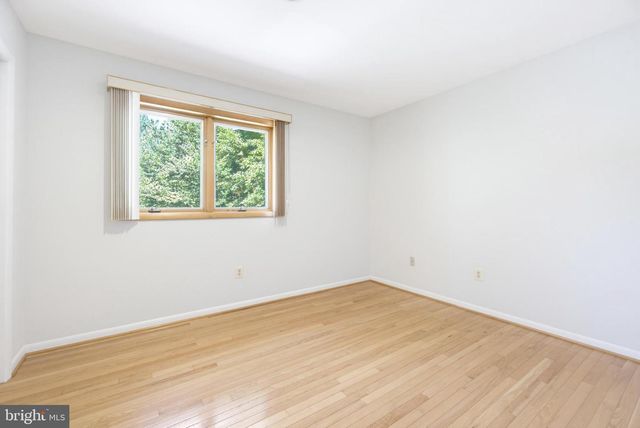 6181 WOODED RUN DR, Columbia, MD 21044