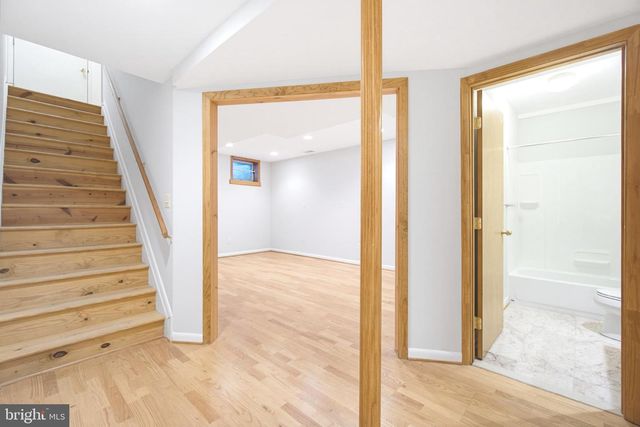 6181 WOODED RUN DR, Columbia, MD 21044