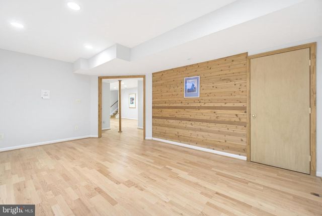 6181 WOODED RUN DR, Columbia, MD 21044