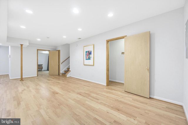 6181 WOODED RUN DR, Columbia, MD 21044