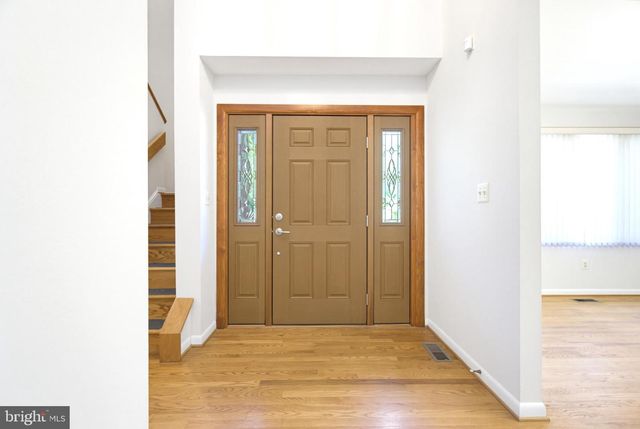 6181 WOODED RUN DR, Columbia, MD 21044
