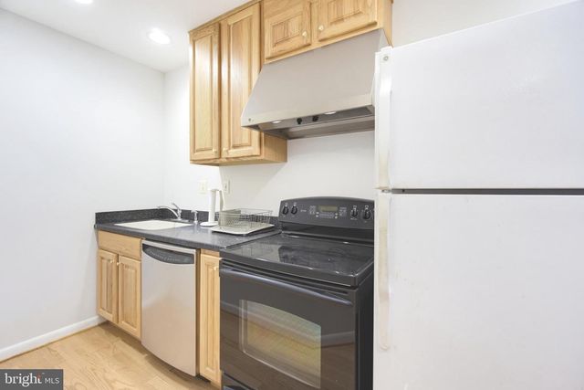 6181 WOODED RUN DR, Columbia, MD 21044