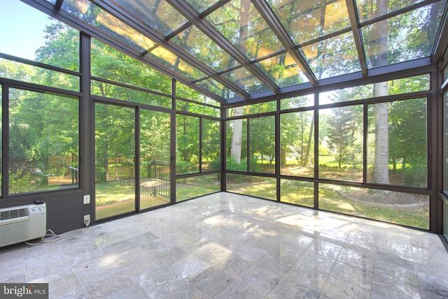 6181 WOODED RUN DR, Columbia, MD 21044