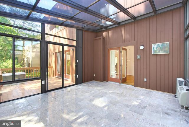 6181 WOODED RUN DR, Columbia, MD 21044