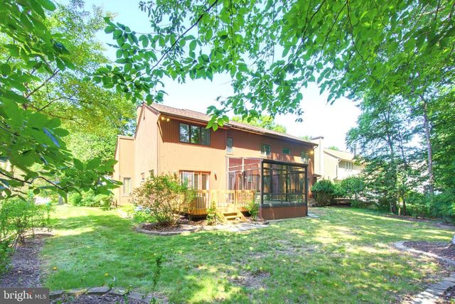 6181 WOODED RUN DR, Columbia, MD 21044