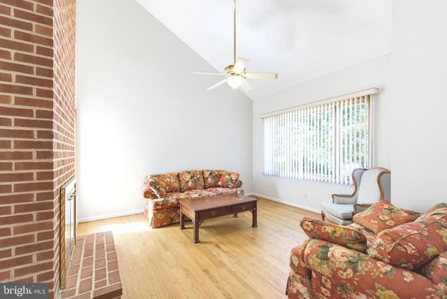 6181 WOODED RUN DR, Columbia, MD 21044