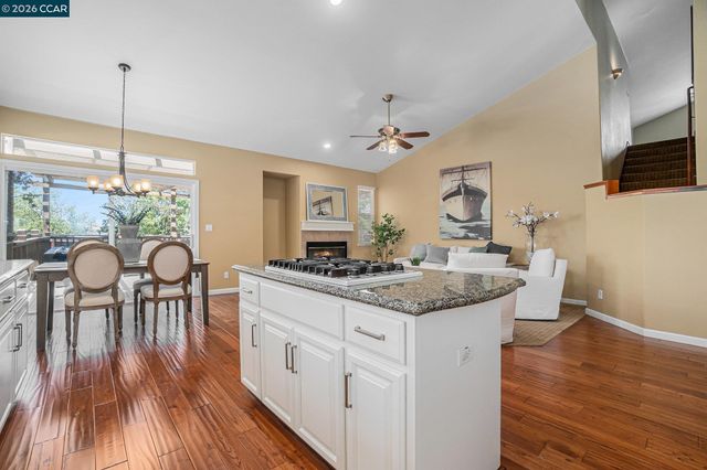 121 St Nazaire Ct, Martinez, CA 94553